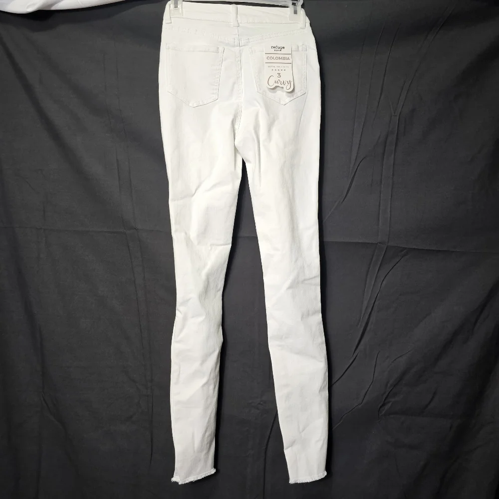 Refuge Colombia Ultra high Rise size 3 curvy denim white pants with tears